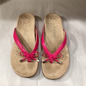 Vionic Pink Flip Flops bella